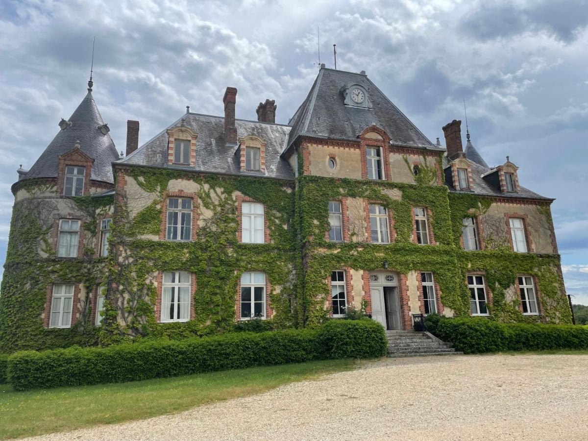 Chateau De Bostz Besson Екстериор снимка