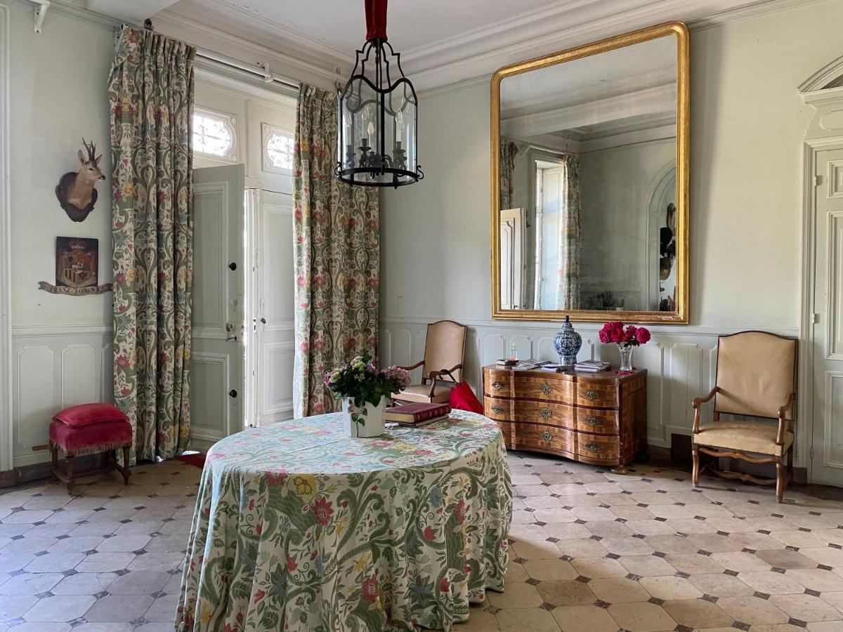 Chateau De Bostz Besson Екстериор снимка