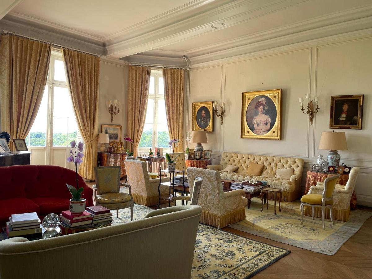 Chateau De Bostz Besson Екстериор снимка